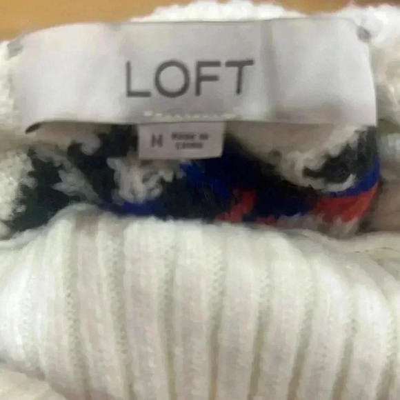 Loft Turtleneck Sweater Excellent Condition Size Medium - Picture 2 of 4